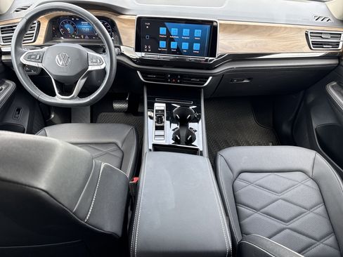 Used 2024 Volkswagen Atlas SE FWD image 27
