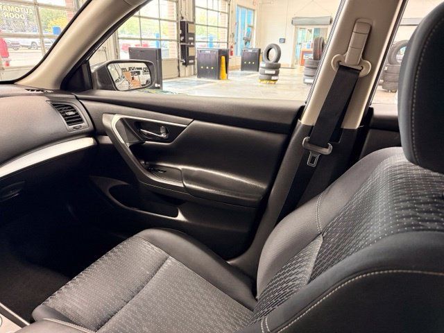 Used 2016 Nissan Altima 2.5 S w/ Power Driver Seat Package FWD image 19