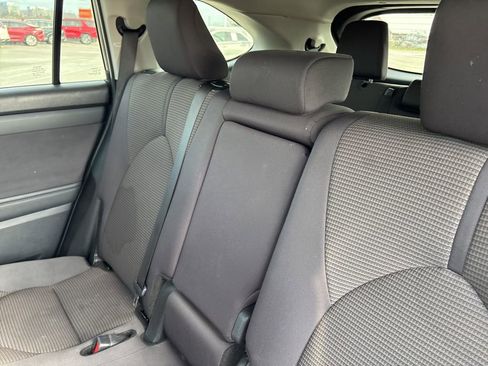 Used 2024 Toyota Highlander LE AWD/4WD image 20