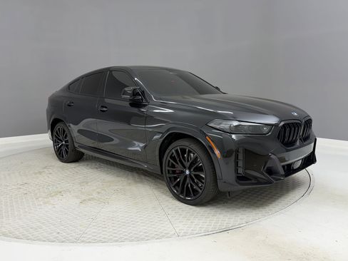 Certified 2025 BMW X6 M60i w/ Executive Package AWD/4WD image 7