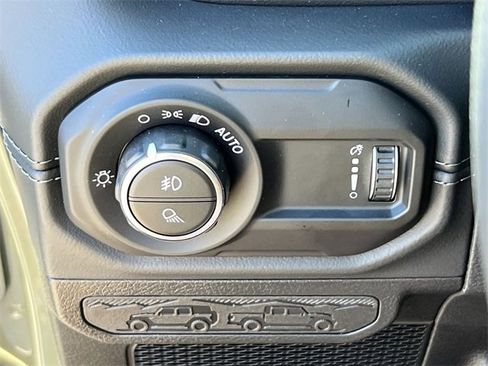 New 2025 Jeep Gladiator Sport image 26