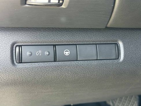 Used 2023 Nissan Pathfinder Rock Creek AWD/4WD image 28