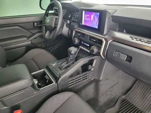 Used 2023 Nissan Rogue SV FWD image 74