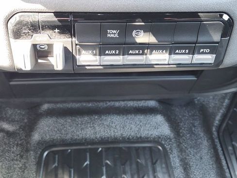 New 2026 RAM 3500 Tradesman AWD/4WD image 17