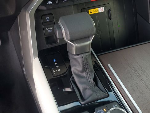 Certified 2024 Toyota Sequoia Capstone image 31