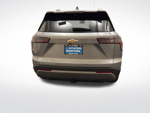 Used 2025 Chevrolet Equinox LT w/ Convenience Package II AWD/4WD image 6