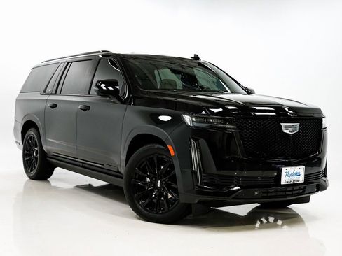 Used 2023 Cadillac Escalade ESV Sport w/ LPO, ONYX Package image 7