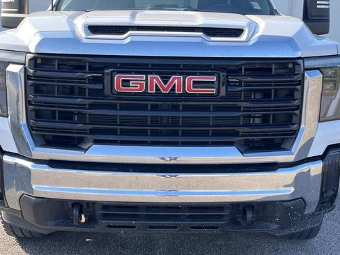 Certified 2024 GMC Sierra 2500 Pro AWD/4WD image 8