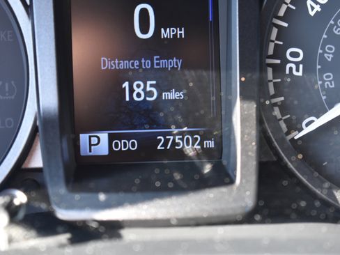 Used 2023 Toyota Tacoma TRD Sport image 34