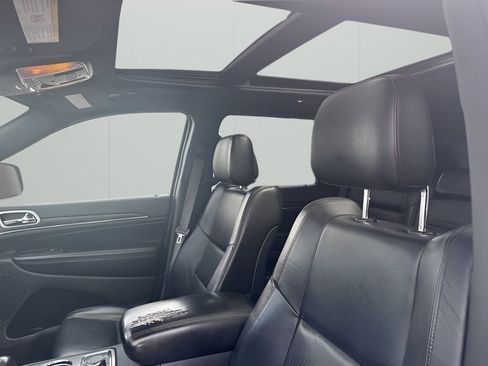 Used 2020 Jeep Grand Cherokee Limited w/ Luxury Group II image 10