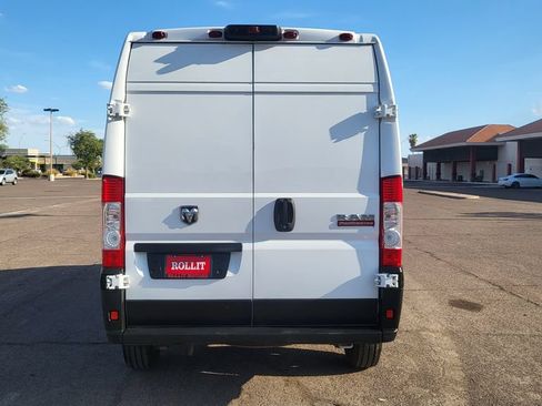 Used 2021 RAM ProMaster 2500 w/ Premium Appearance Group FWD image 10