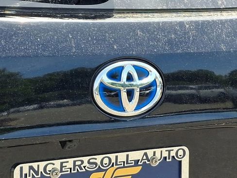 Used 2024 Toyota Highlander XLE AWD/4WD image 30