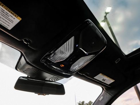 Used 2018 BMW 540i xDrive w/ M Sport Package image 33