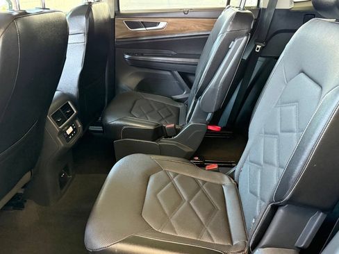 Used 2024 Volkswagen Atlas SE FWD image 26