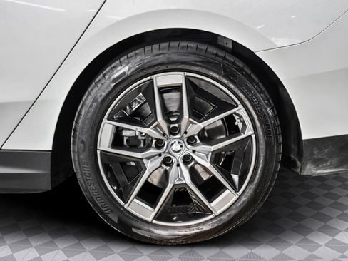 Used 2025 BMW i5 eDrive40i image 30