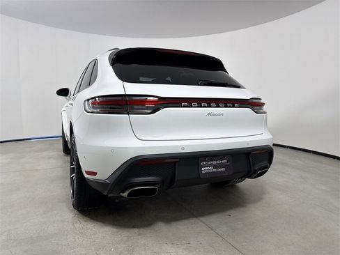 Certified 2024 Porsche Macan w/ Premium Plus Package image 20