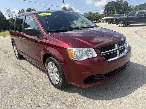 Used 2020 Dodge Grand Caravan SE FWD image 1