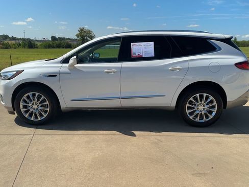 Used 2021 Buick Enclave Premium w/ Sun and Sites Package image 6