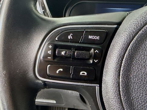 Used 2020 Kia Niro EX Premium image 14