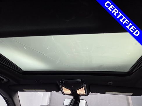 Certified 2023 BMW 530e w/ Premium Package image 21