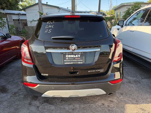 Used 2022 Buick Encore Preferred w/ Safety Package II AWD/4WD image 8