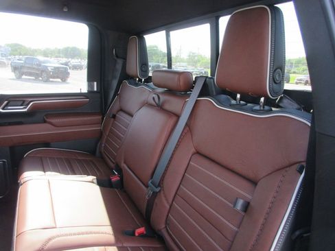 New 2026 GMC Sierra 2500 Denali Ultimate AWD/4WD image 13