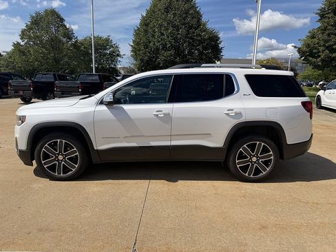 Used 2021 GMC Acadia SLT w/ Premium Package FWD image 3