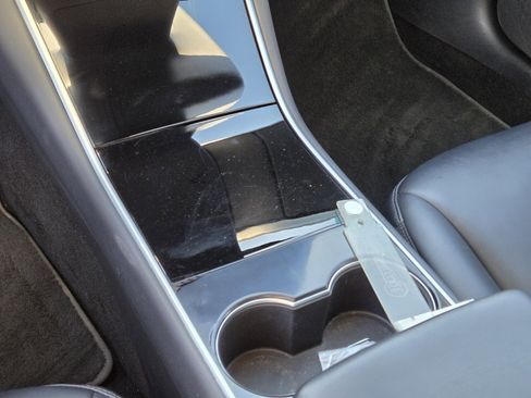 Used 2018 Tesla Model 3 Long Range image 25