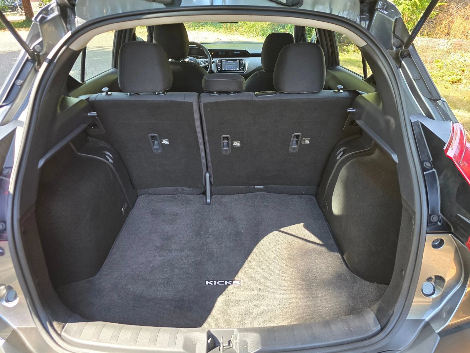 Used 2020 Nissan Kicks S FWD image 15