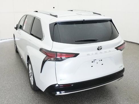 New 2026 Toyota Sienna Limited FWD image 6