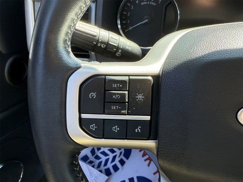 Certified 2024 Ford Expedition XLT image 26