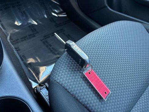 Used 2023 Kia Soul LX image 30