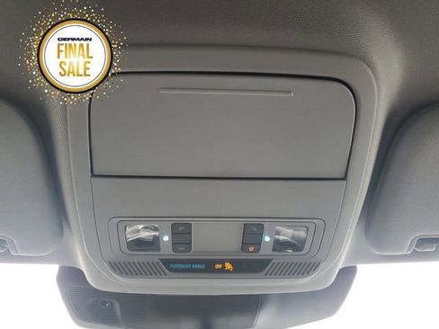 Used 2022 Ford Explorer XLT w/ Equipment Group 202A image 30