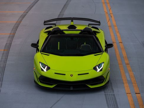 Used 2021 Lamborghini Aventador SVJ AWD/4WD image 8