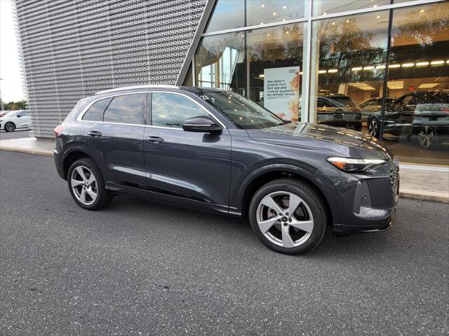 Used 2025 Audi Q5 Premium Plus AWD/4WD image 2
