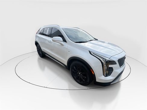 Used 2020 Cadillac XT4 Premium Luxury image 2