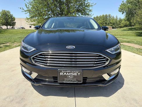 Used 2018 Ford Fusion Titanium FWD image 9