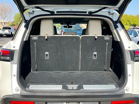 Used 2025 INFINITI QX60 Sensory w/ Vision Package image 28