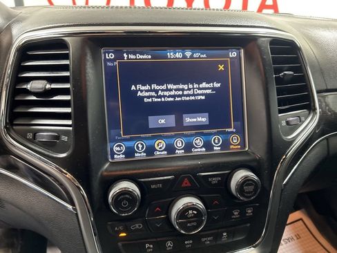 Used 2018 Jeep Grand Cherokee Overland AWD/4WD image 25