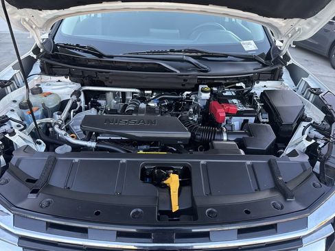 Used 2024 Nissan Rogue S image 26