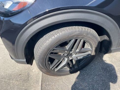Used 2025 Ford Explorer ST-Line w/ Premium Package RWD image 10