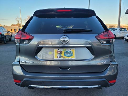 Used 2018 Nissan Rogue SV w/ Sun & Sound Touring Package image 6