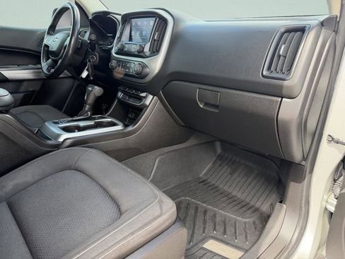 Used 2019 Chevrolet Colorado LT w/ Redline Special Edition image 16