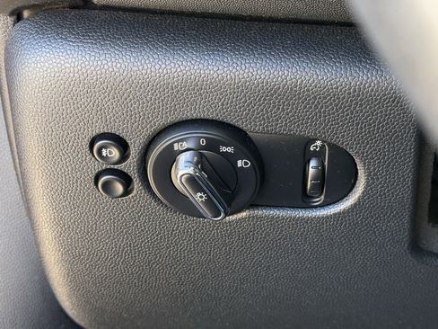 Used 2021 MINI Cooper Convertible w/ 6.5" Touchscreen Package image 26