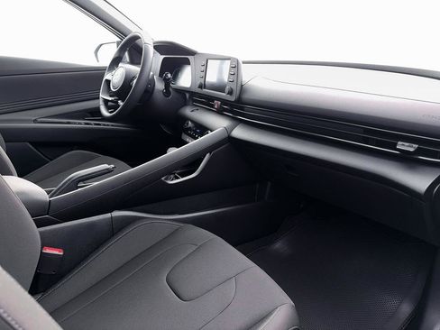 New 2026 Hyundai Elantra Sport image 16