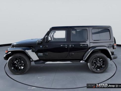 Used 2025 Jeep Wrangler Unlimited Sahara image 8