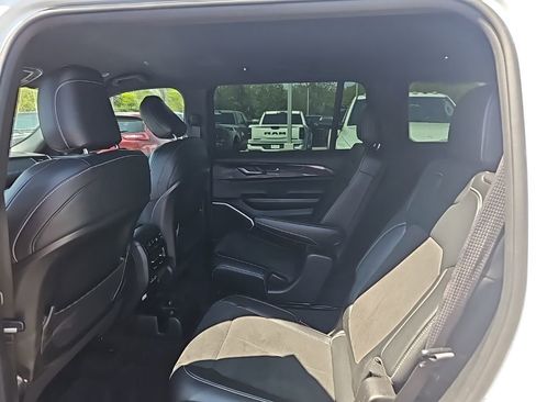 Used 2021 Jeep Grand Cherokee L Laredo RWD image 15