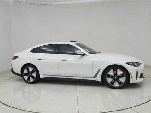 Used 2025 BMW i4 eDrive40 image 65