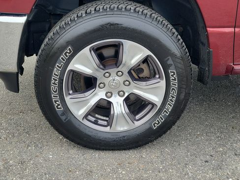 Used 2019 RAM 1500 Big Horn AWD/4WD image 12