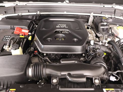 Used 2021 Jeep Wrangler Unlimited Sport AWD/4WD image 18